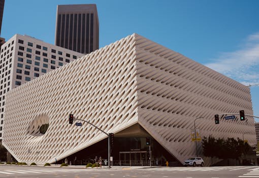 Decoding Your Rights: When Does an Accident Attorney in Los Angeles Become Non-Negotiable?
